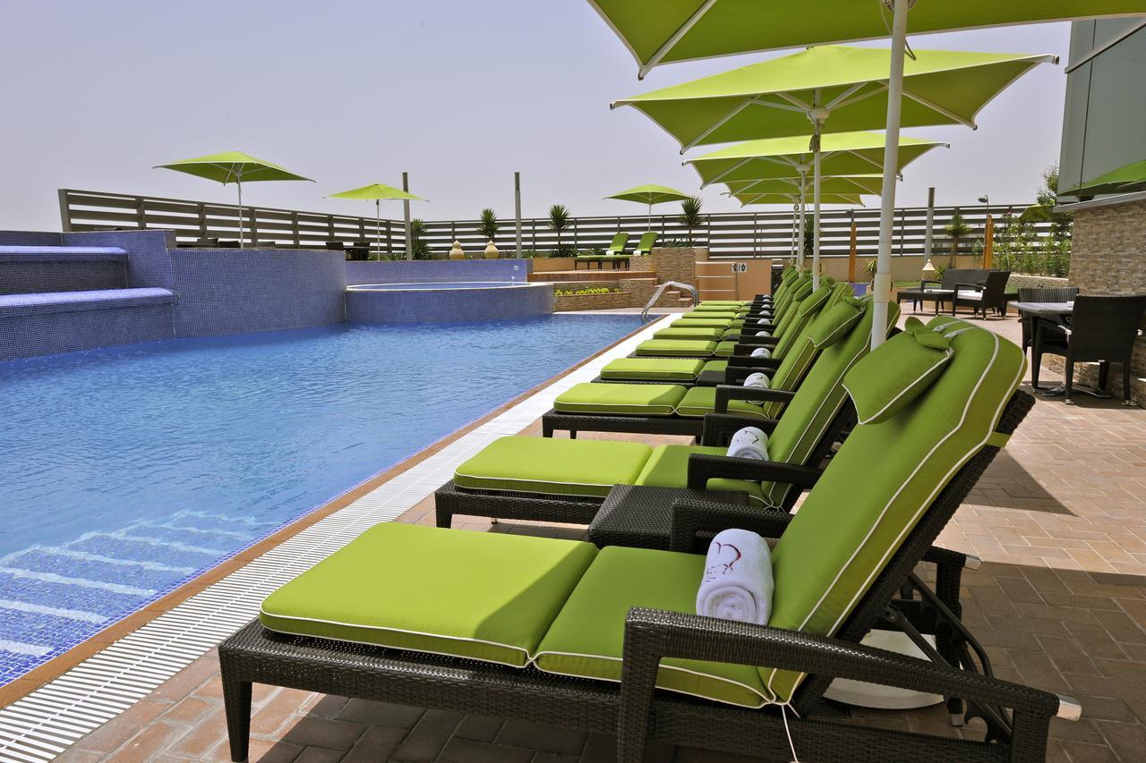 Fraser Suites Seef Bahrain Μανάμα Εξωτερικό φωτογραφία Pool at the hotel