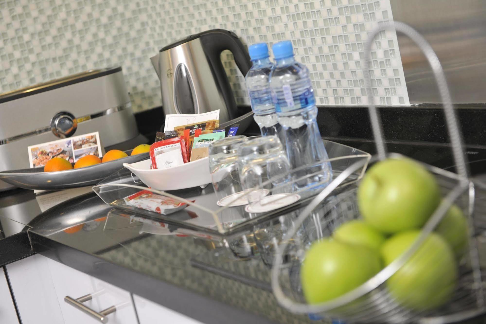 Fraser Suites Seef Bahrain Μανάμα Εξωτερικό φωτογραφία A hospitality tray